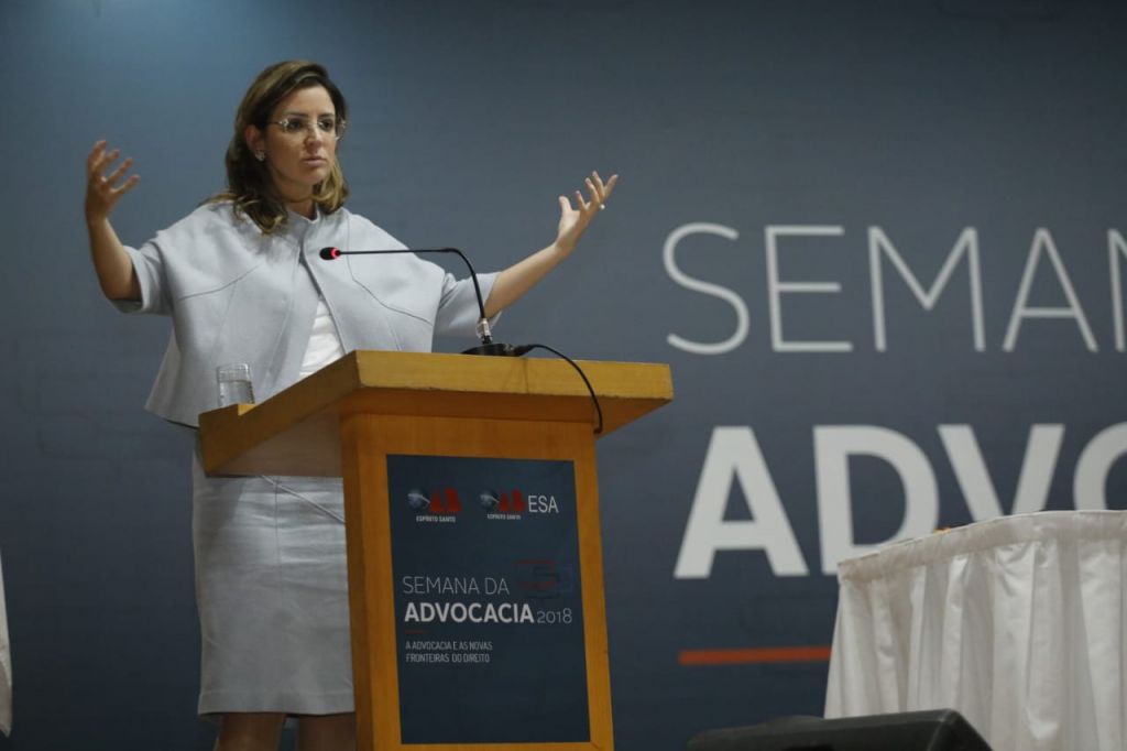 Carolina Tupinamb&aacute; disse que o modelo fordista n&atilde;o mais tem conex&atilde;o com a realidade.