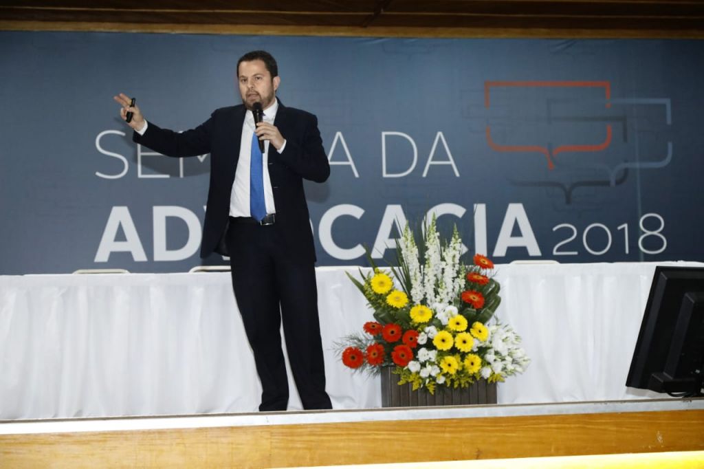 &ldquo;o maior avan&ccedil;o da Reforma Trabalhista foi na quest&atilde;o processual regulamentando o direito aos honor&aacute;rios advocat&iacute;cios sucumbenciais aos advogados trabalhistas, criando a figura do acordo extrajudicial, da possibilidade da arbitragem.&rdquo; 