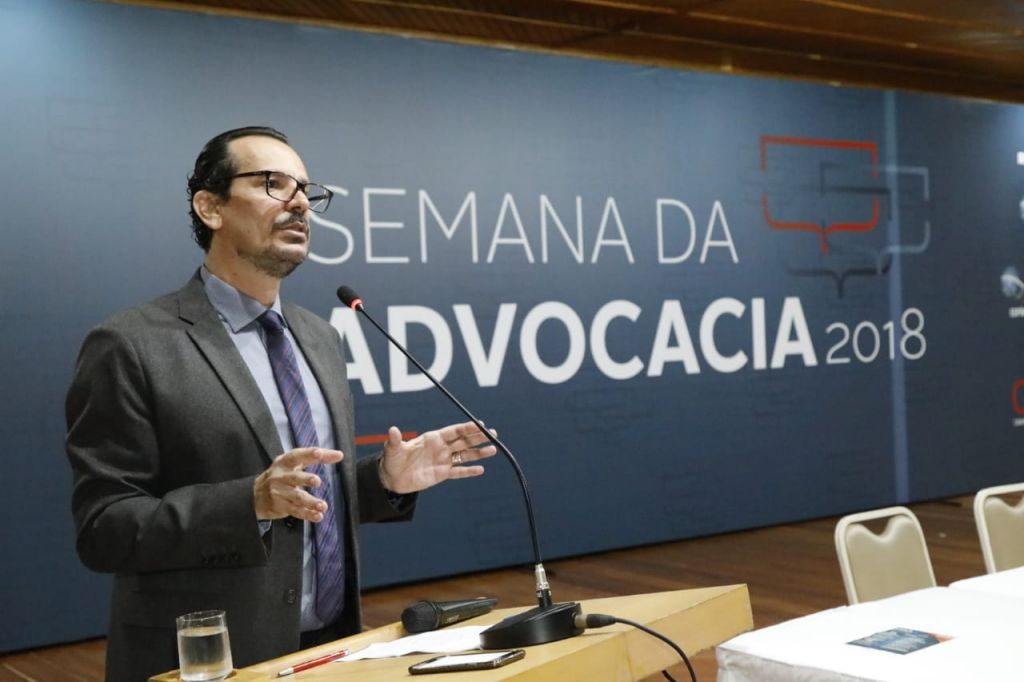 Rodrigo Mazzei, da ESA, falou em substitui&ccedil;&atilde;o ao palestrante Antonio Carlos Marcato .