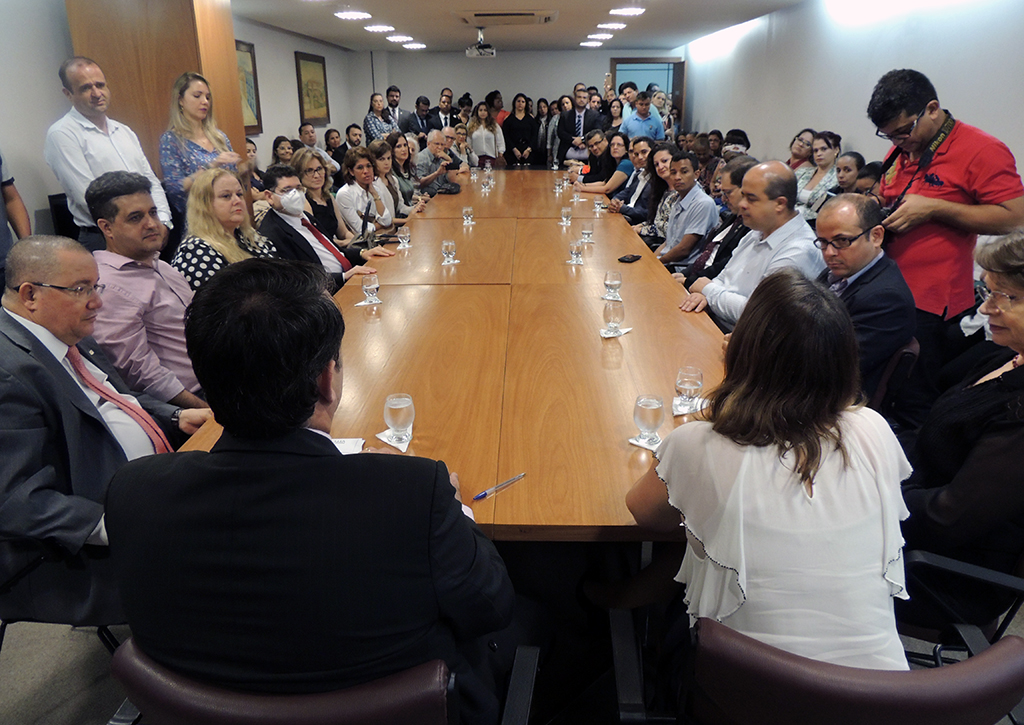 Posse de Nara Borgo levou muitas pessoas &agrave; prefeitura. Foto: Divulga&ccedil;&atilde;o.