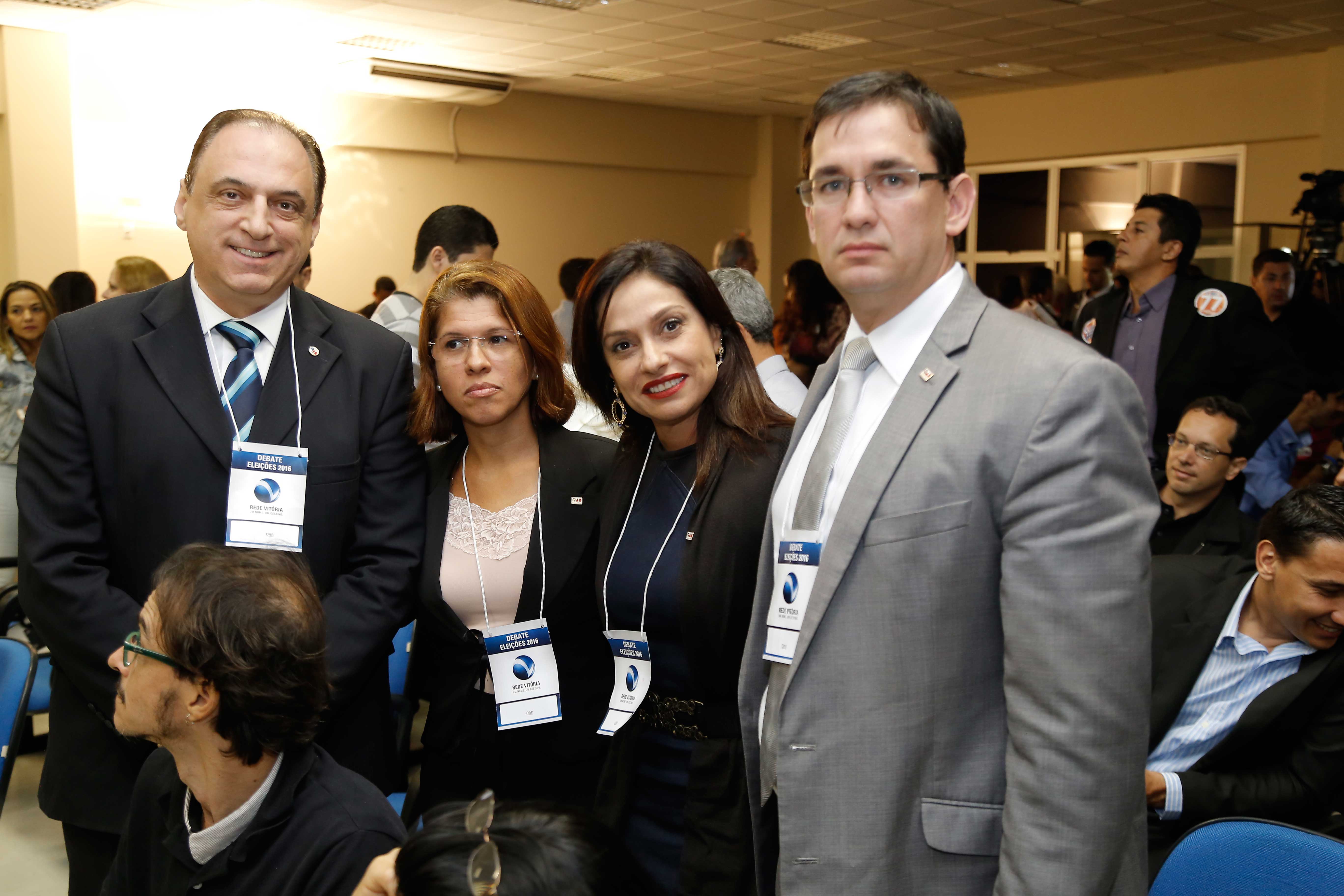 As perguntas foram feitas pelo secret&aacute;rio-geral da Ordem, Ricardo Brum, pelo diretor-tesoureiro, Giulio Imbroisi, pela conselheira federal, Fl&aacute;via Brand&atilde;o e pela conselheira e presidente da comiss&atilde;o de Direitos Humanos da OAB-ES, Ver&ocirc;nica Bezerra. Foto: F&aacute;bio Machado/ Folha Vit&oacute;ria.