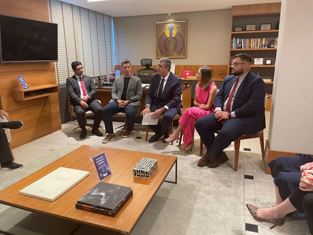 Comiss&atilde;o Nomeada