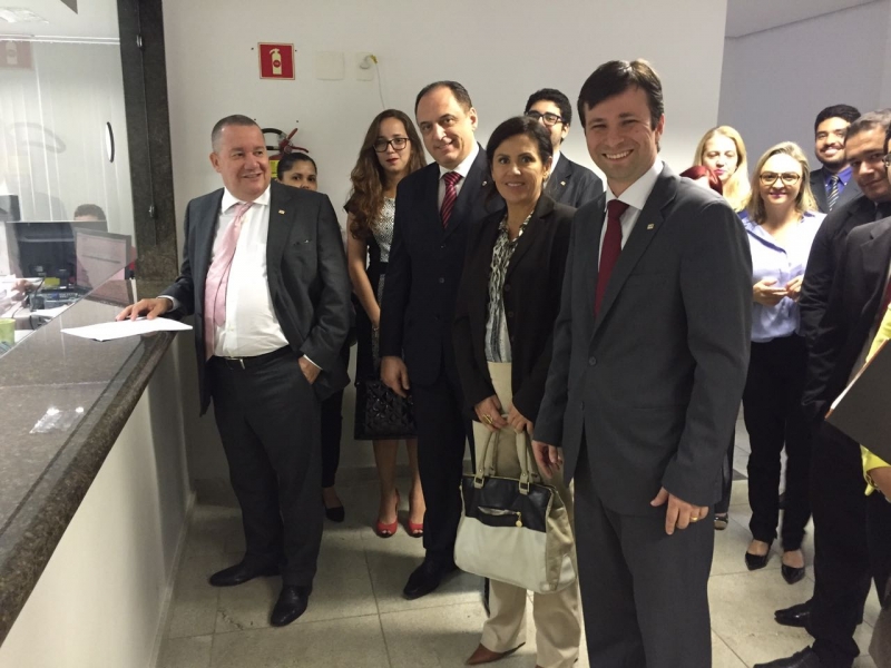 Advogados compareceram ao MPES para protocolar denúncia. Foto: Divulgação.