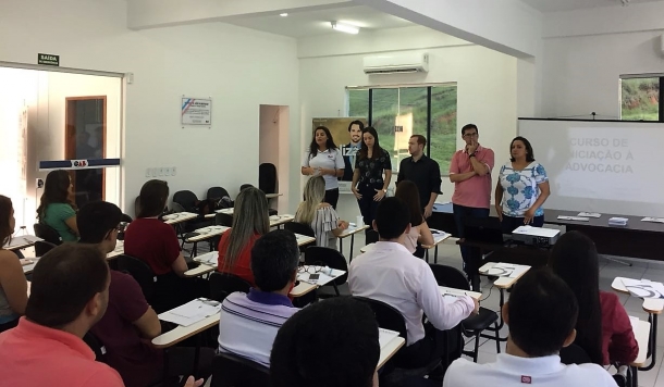 Jovem advocacia participa de curso de iniciação à profissão em Alegre. E tem inscrições abertas para Aracruz