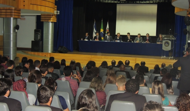 Palestras em Vila Velha lotam auditório e marcam o mês da advocacia