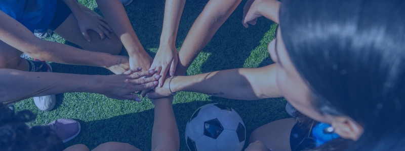 Cartão vermelho para a violência contra a mulher: OAB-ES e FES transformam o Capixabão em palco de conscientização