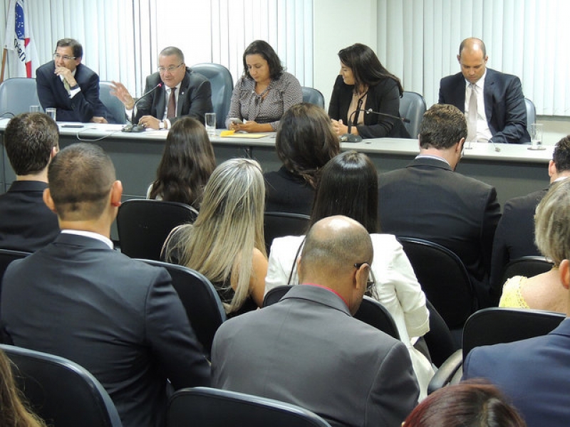 Entrega de carteiras na OAB-ES. Foto: Divulgação.