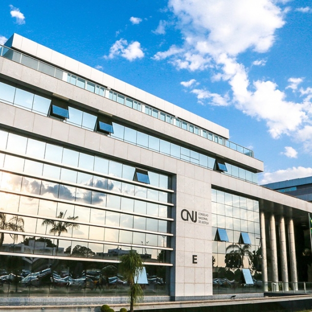 OAB-ES protocola reclamação disciplinar no CNJ e pede afastamento cautelar de desembargadora do TRT-17