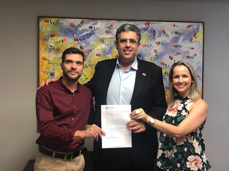 O secretário Edmar Camata e a subsecretária Mirian Sacramento estiveram hoje (03/05) com o presidente José Carlos Rizk Filho