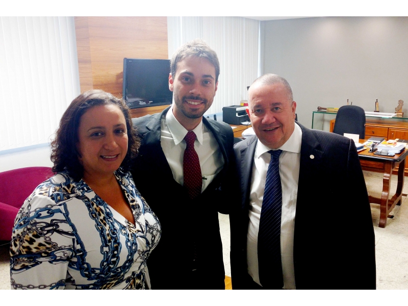 Erica Neves, Gilson Gomes Filho e Homero Mafra debatem situação do Judiciário no interior. Foto: Divulgação.