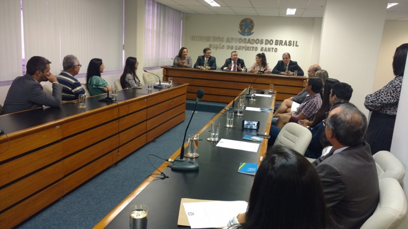 Entrega de carteiras administrativa. Foto: Divulgação.