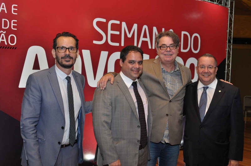 Palestra de Lénio Streck animou os participantes. Na foto: Rodrigo Mazzei, Leonardo Tovar e Homero Mafra Foto: Divulgação.