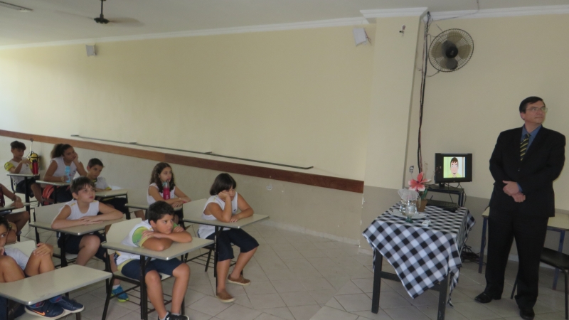 O projeto “Cidadania Fiscal na Escola”, da Comissão de Estudos Tributários, ministrou palestra no Colégio PIO XII, em Vila Velha.