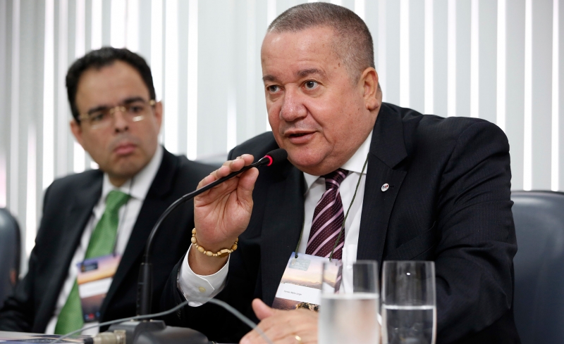 Presidente da OAB-ES, Homero Mafra, e o secretário-geral da OAB Nacional, Felipe Sarmento. Foto: Sérgio Cardoso.