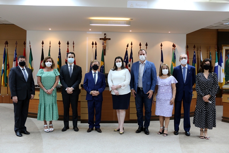 A vice-presidente da OAB-ES, Anabela Galvão, compõe a mesa, a convite do presidente do TJES, o desembargador Fabio Clem, durante a abertura da 20ª Semana da Justiça pela Paz em Casa