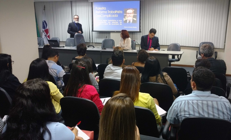 Auditório da OAB-ES ficou lotado com palestras sobre Reforma Trabalhista. Foto: Divulgação.