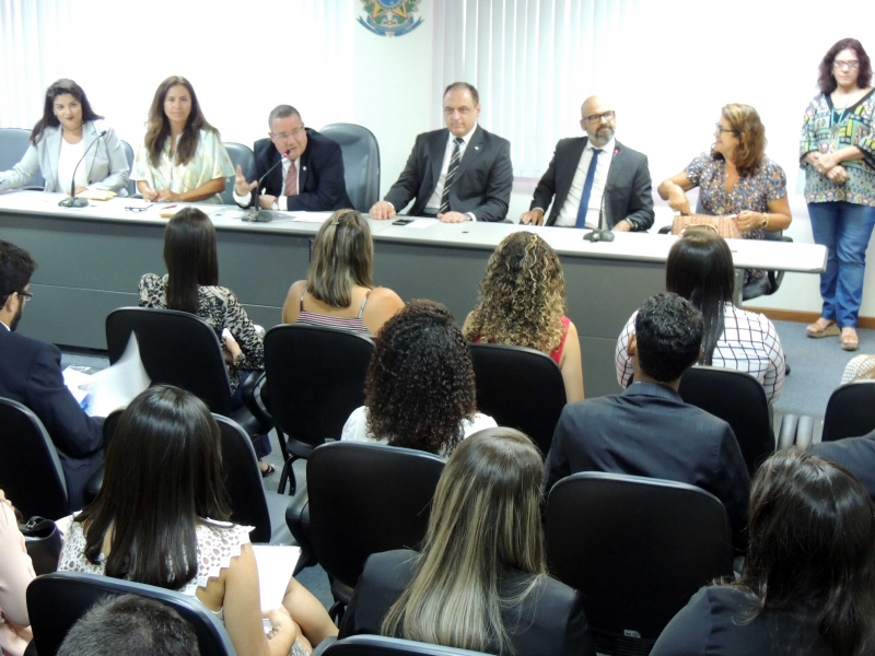 OAB-ES entregou 40 carteiras nesta quarta-feira (01). Foto: Divulgação.